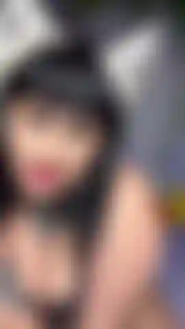 A egirl le encanta cuando le follas las tetas y te cabalga hasta que se corre.