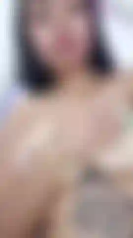 Oh no, my tits are too big