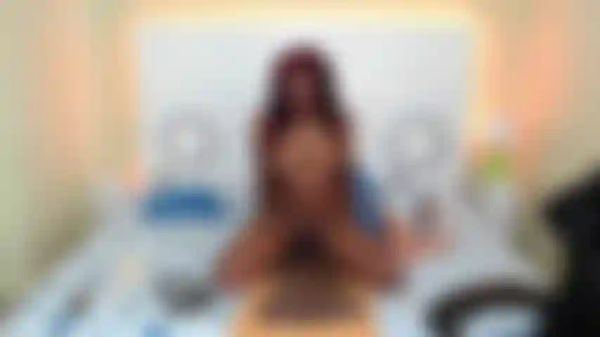 Me haces correrme saltando tu polla.