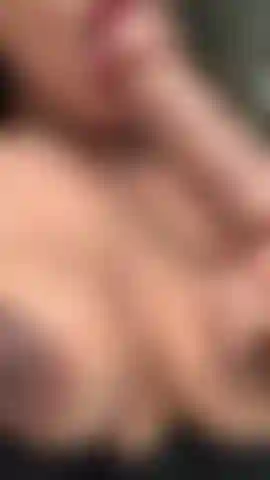 La mamada descuidada y escupida con la que sueñas....