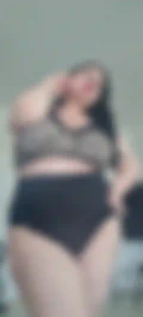 Bromeando contigo... Extrañándote... Mmmm.