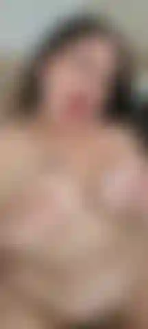 Dame tu semen sobre mis grandes tetas.