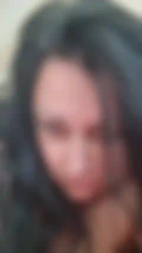 Cuerpo desnudo provocando.