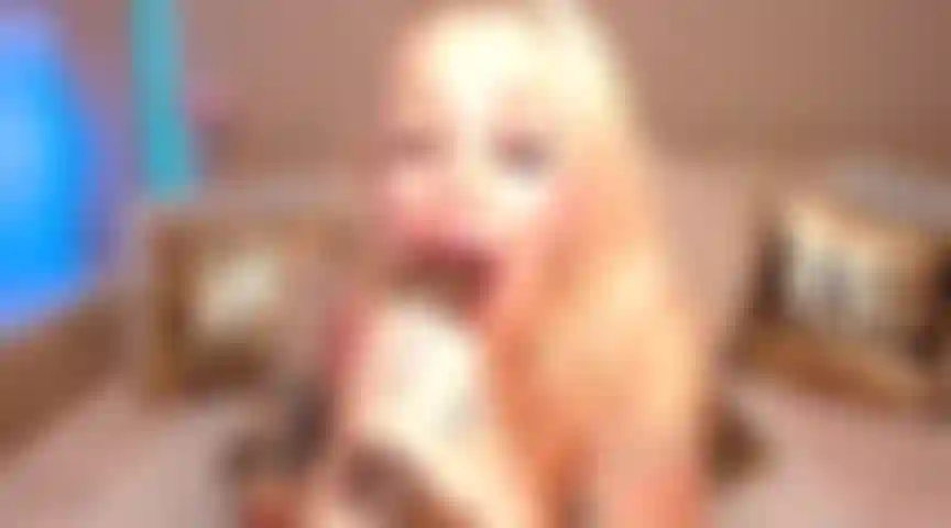 43. Mi video más rudo, asfixia, náuseas, ojos llorosos, maquillaje totalmente estropeado.