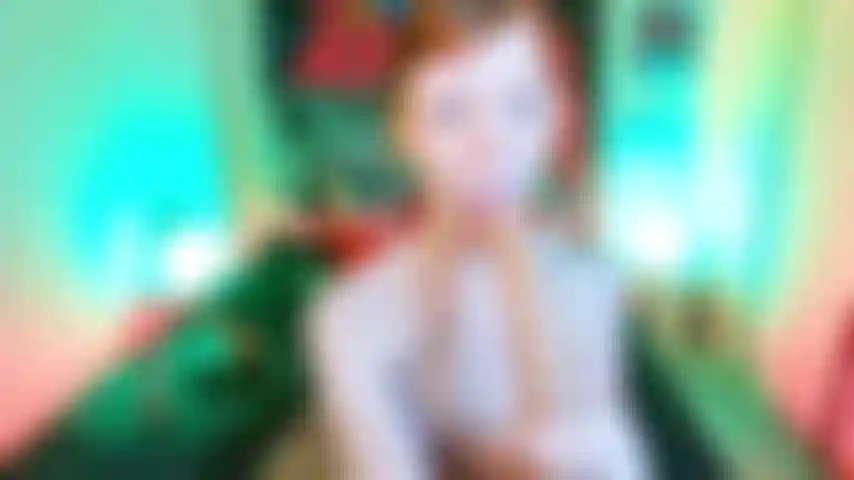 Goldshow con garganta profunda, garganta profunda, juego con consolador y follada dura de coño.