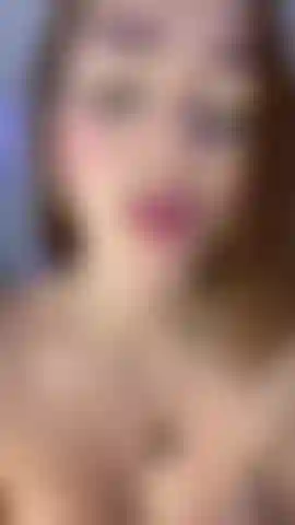 Amante de la leche en mi boca y de las deliciosas tetas.