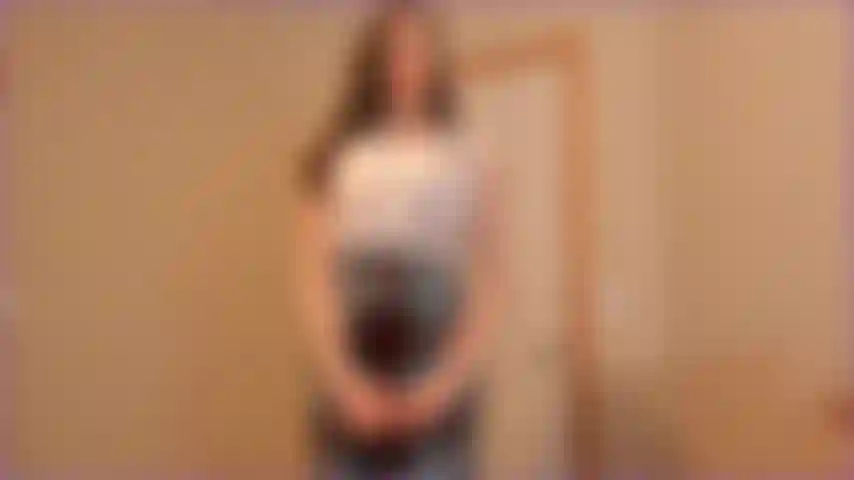 Educación sexual 101: doy clases sobre educación sexual y condones. Después de clase me pides que te muestre cómo ponerte un condón... ¡Qué pene más bonito! Una cosa lleva a la otra ;).