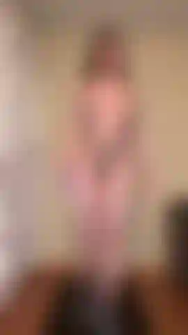 Diminutos bikinis en la cinta de correr, pruébatelos.