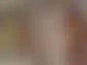 Ducha sexy: empiezo con un top blanco y una tanga blanca y me mojo bien, luego me quito la ropa y disfruto de una ducha larga y agradable. Luego me seco y me pongo crema en mis grandes tetas naturales y en mi culo.