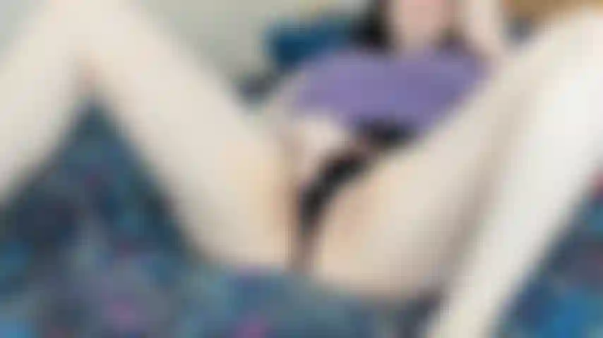 Primer plano de un orgasmo palpitante y efusivo.