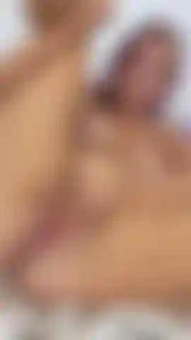 Toqueteo con hablar sucio.