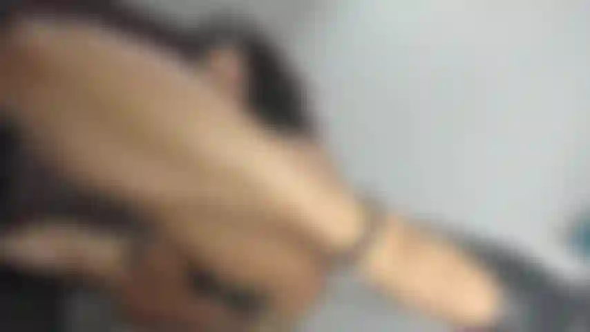 Milf, caliente, cachonda, zapatos, mojada, juguetes, juguetes interactivos, coño grande, juguete dominante, piernas, lush por dentro, domi, lush, gafas, leche, coño cremoso.