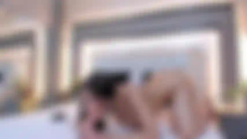 Quiero sentir como explotas en mi boca... Caliente, profunda y sin avisar.