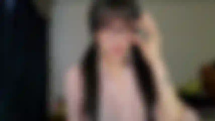 'Cash Makes Me Moan' (Subtitles). Make me moan with your cash and I'll drain both your wallet and your balls. Melt as you hear my sensual voice, requesting more and more from you. Fund my climax with your cash.