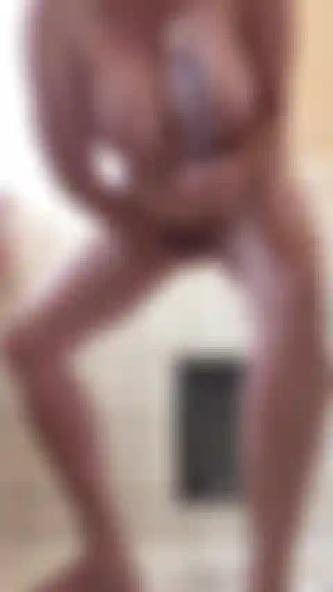 Anal con consolador de cristal. Luego lo pruebo. Mmm!