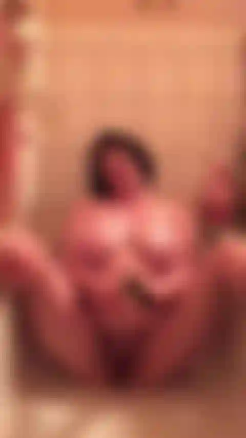 Traviesa en la bañera!