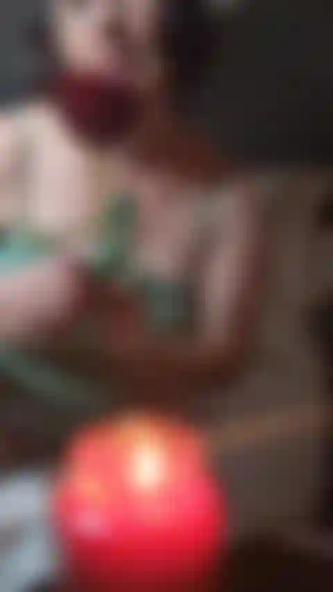 El romance es el camino hacia mi coño!