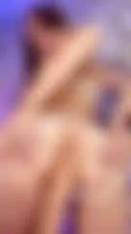 Me froto el culo, lo sé, quieres follarme así.