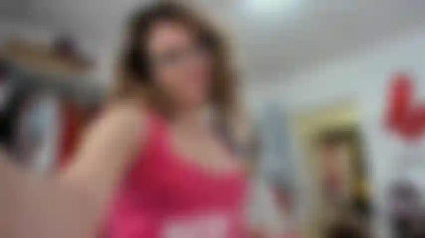 Muerdeme el culo o las tetas y corramos juntas! Los juegos previos antes del momento travieso es lo que me atrapa todo el tiempo! Impresionante sesión privada.