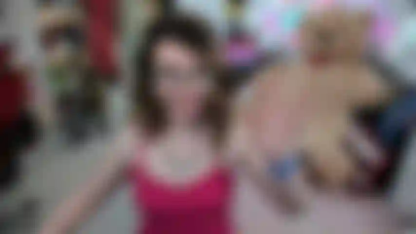 Me encantan las experiencias cam2cam!!! En lugar de escribir, comparte tu webcam conmigo y ¡hablamos! Mi inglés no es perfecto, pero podemos entendernos!