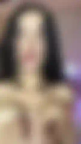 Pon tu polla entre mis tetas.