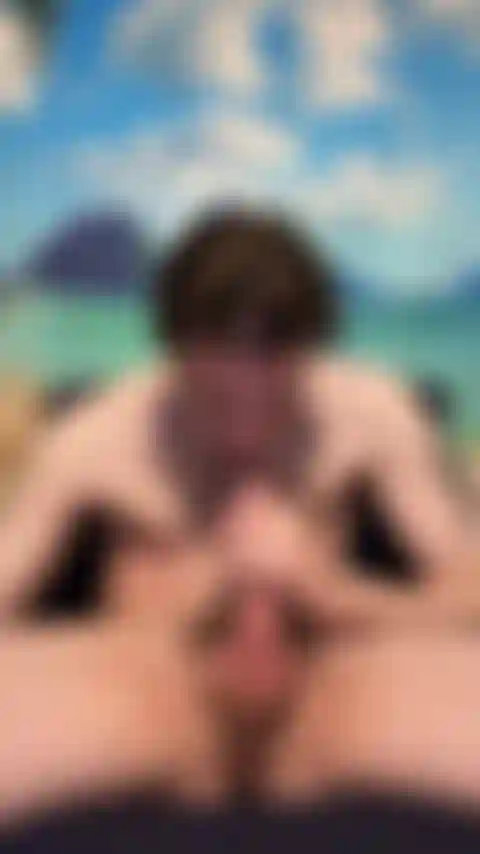 Me corro en mi boca y limpio.