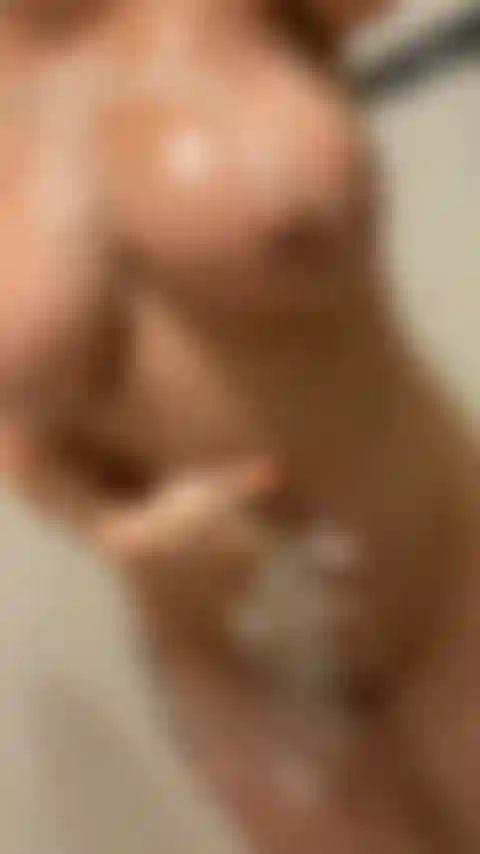 Ducha húmeda, caliente y jabonosa.