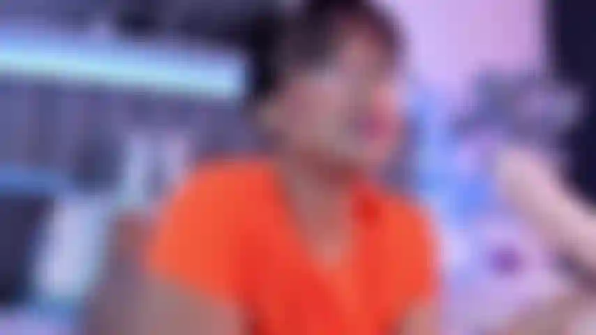 Soy adicta a sentir la garganta llena.