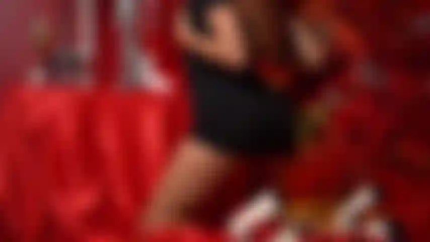 I can be sweet... or dangerous. You choose