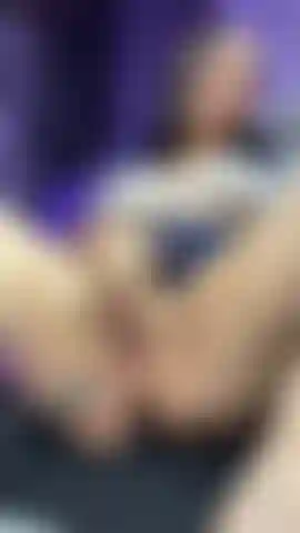 Máquina de follar coños estrechos.