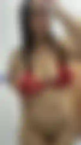 Tocándome en el baño.