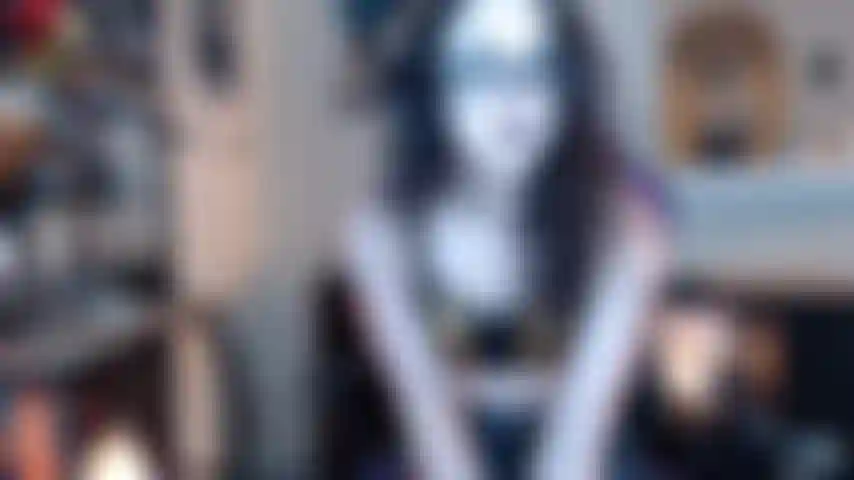 Hijastra cachonda seduce a padrastro.