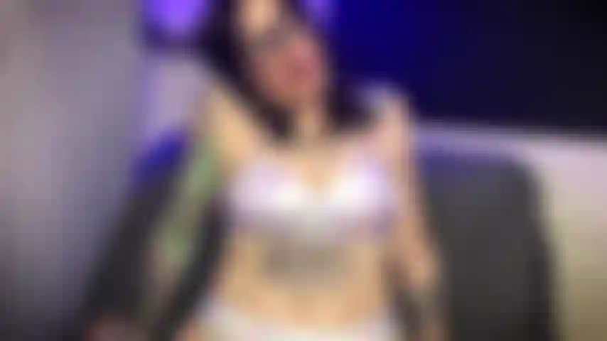 Tu polla sin cortar me da asco!