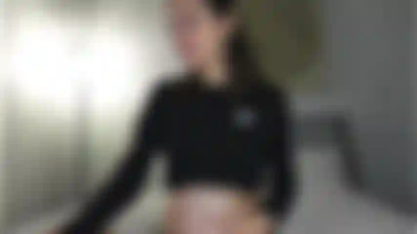 Chica embarazada se masturba y sueña con bbc.