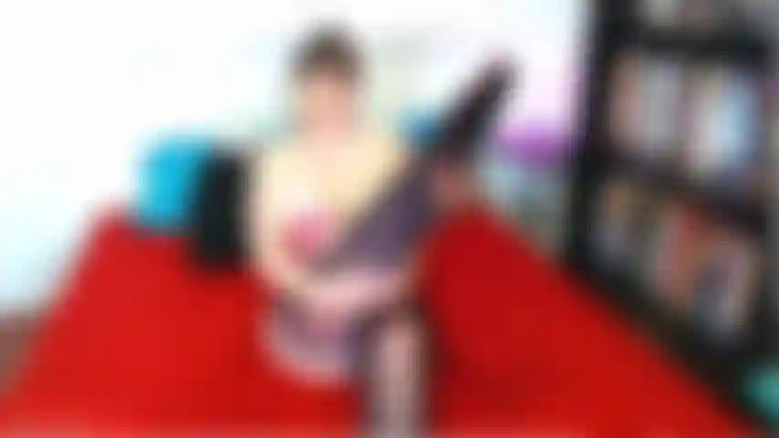 Pov adoración de pies joi.