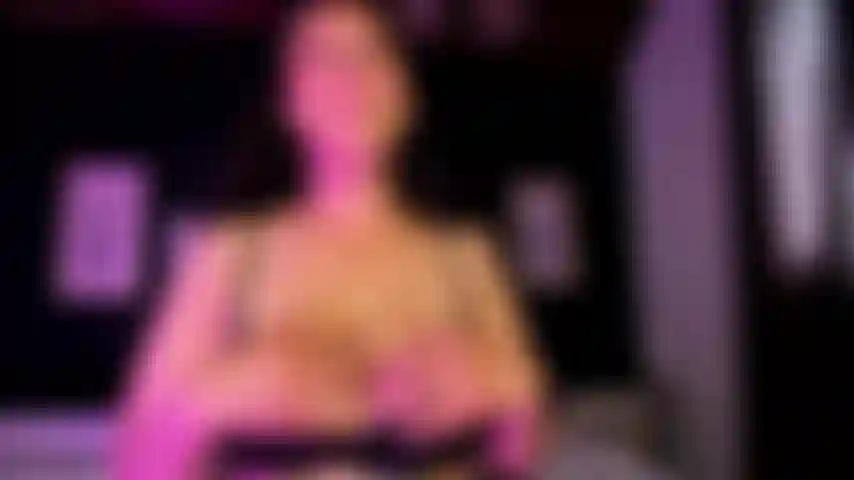 Rebota esas tetas.