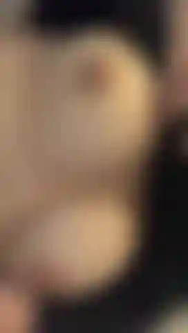 Tiempo en casa saborear tetas frotar coño rosado.