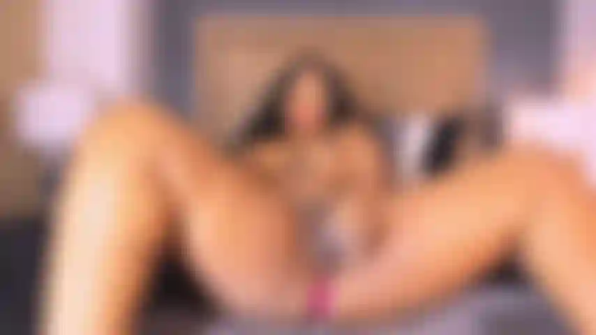 Me encanta que me follen con pollas negras.