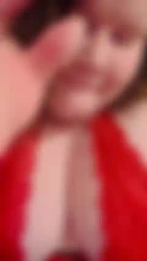 Pies, tetas y coño.