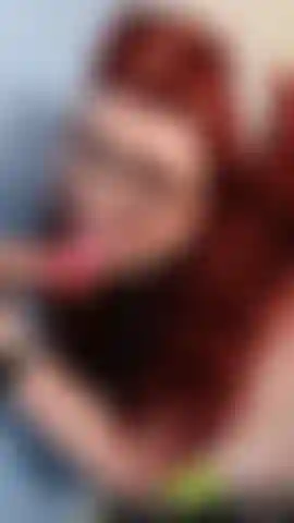 Chupo, follo, monto y chorreo con un consolador pegado.