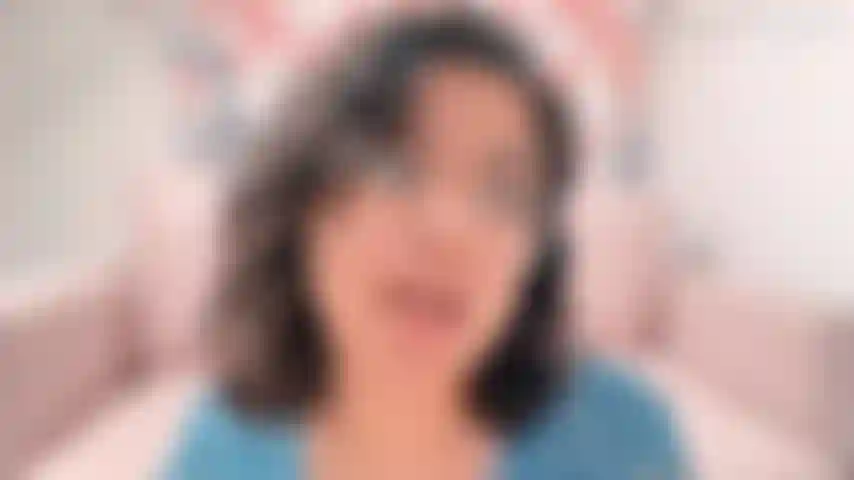 Juego anal: bolas anales, consolador de vidrio masivo y múltiples posiciones.