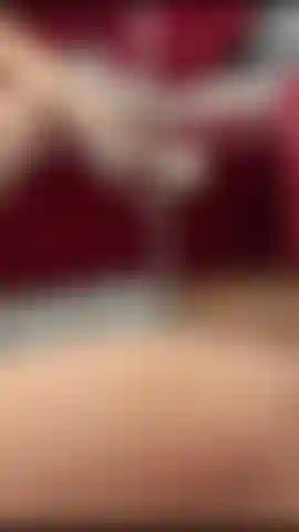 Provocándote con mis grandes pechos naturales mientras pierdes la cabeza...