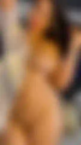 Ven a disfrutar de mi amor.