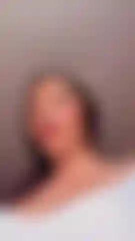 I invite you to get to know me as I am: natural, happy and eager to enjoy every moment.