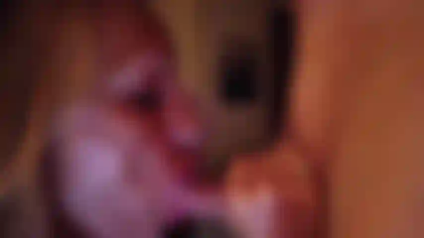 Deepthroat se corre dos veces en mi cara boca pelota chupando polla masturbándose de cerca cum goteando ho xxx.