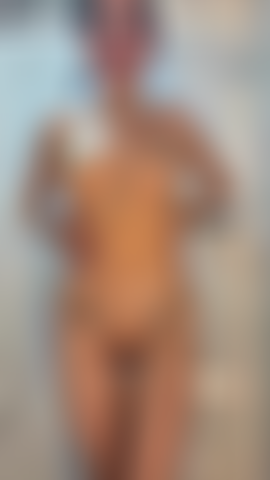 Un cuerpo sexy en la ducha.