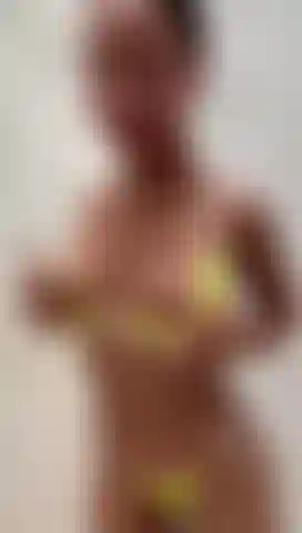 Mis tetas pequeñas y paraditas.