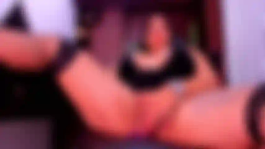 Dedos en mi coño mojado y caliente.