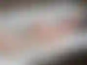 Juego a la hora del baño: me cachondo mientras me baño, empiezo a tocarme todo el cuerpo antes de tocarme con los dedos, montar mi juguete con ventosa y correrme en la bañera.