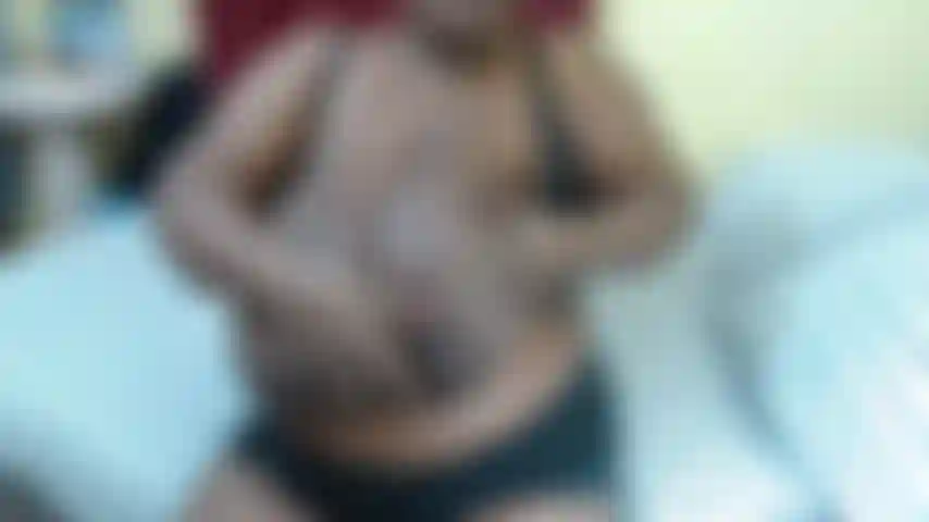 Para aquellos que aman las tetas grandes y la leche, aquí hay un video ordeñando más de 3 minutos y jugando con mis tetas grandes.